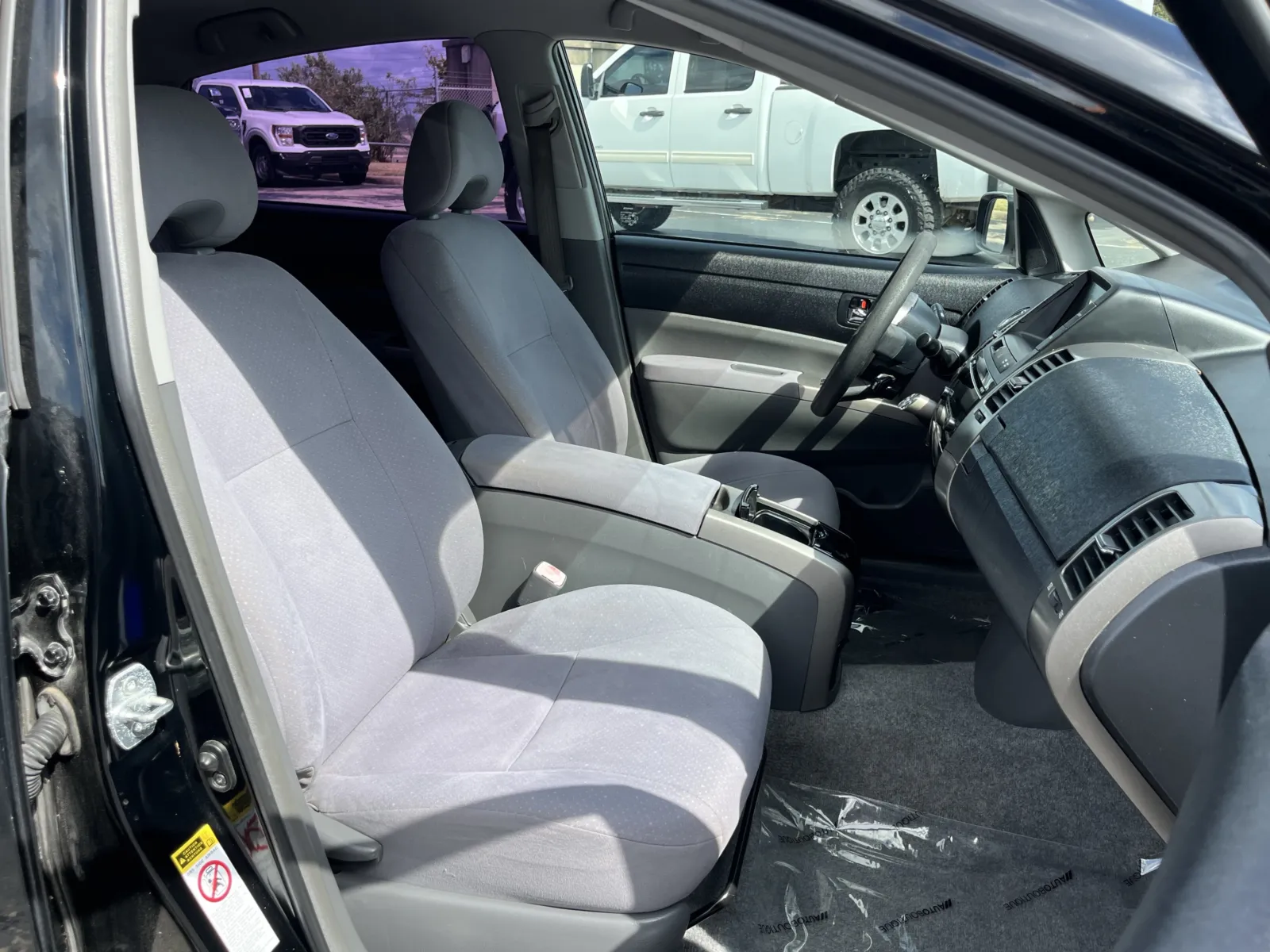 Toyota Prius photo 25