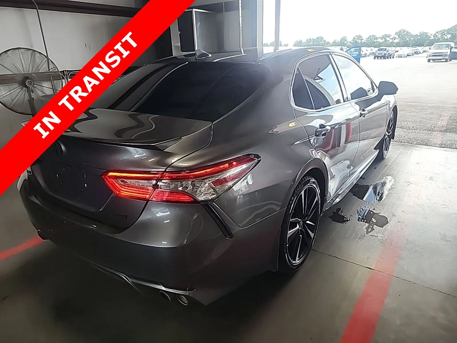 Toyota Camry photo 3