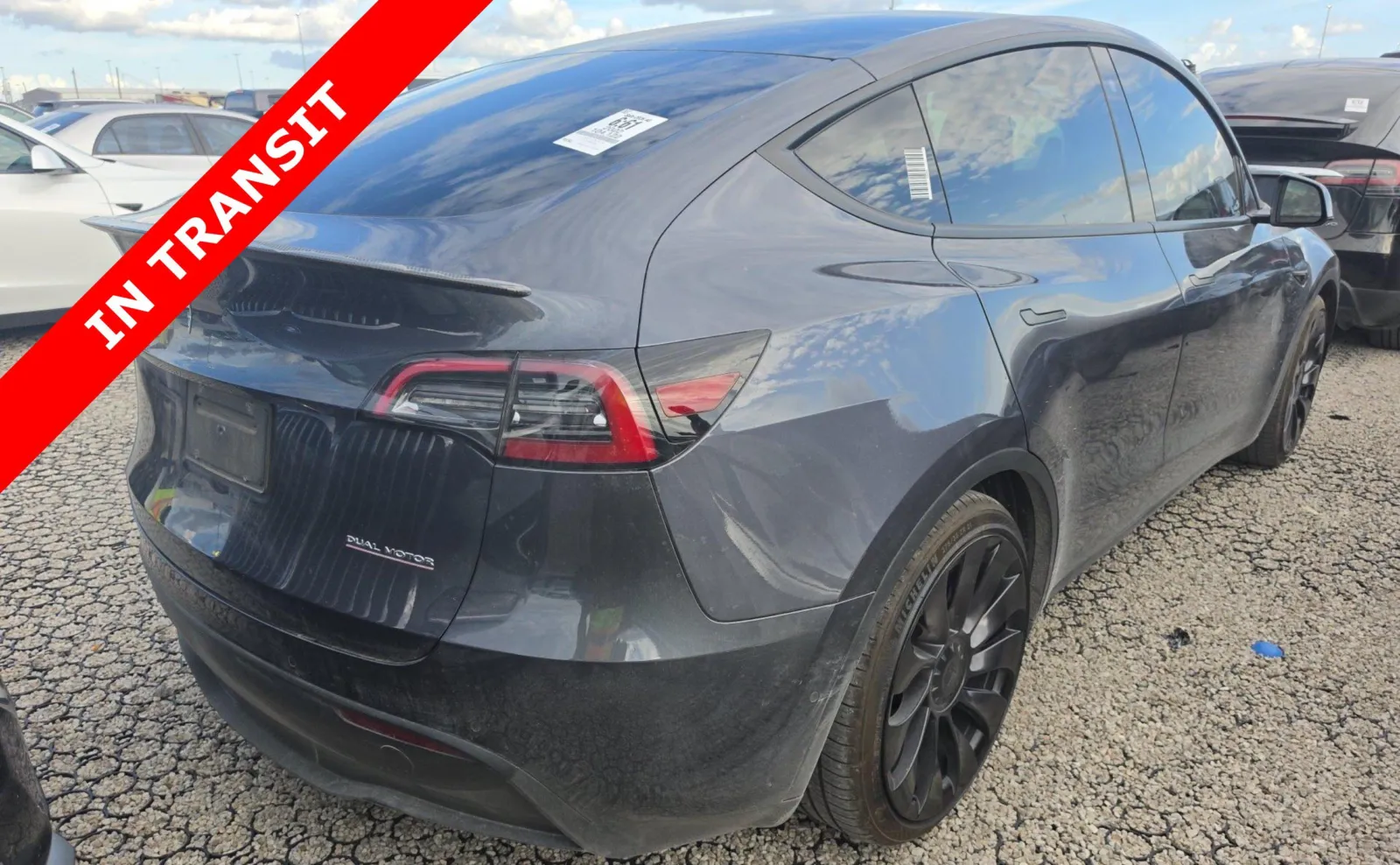 Tesla Model Y photo 4