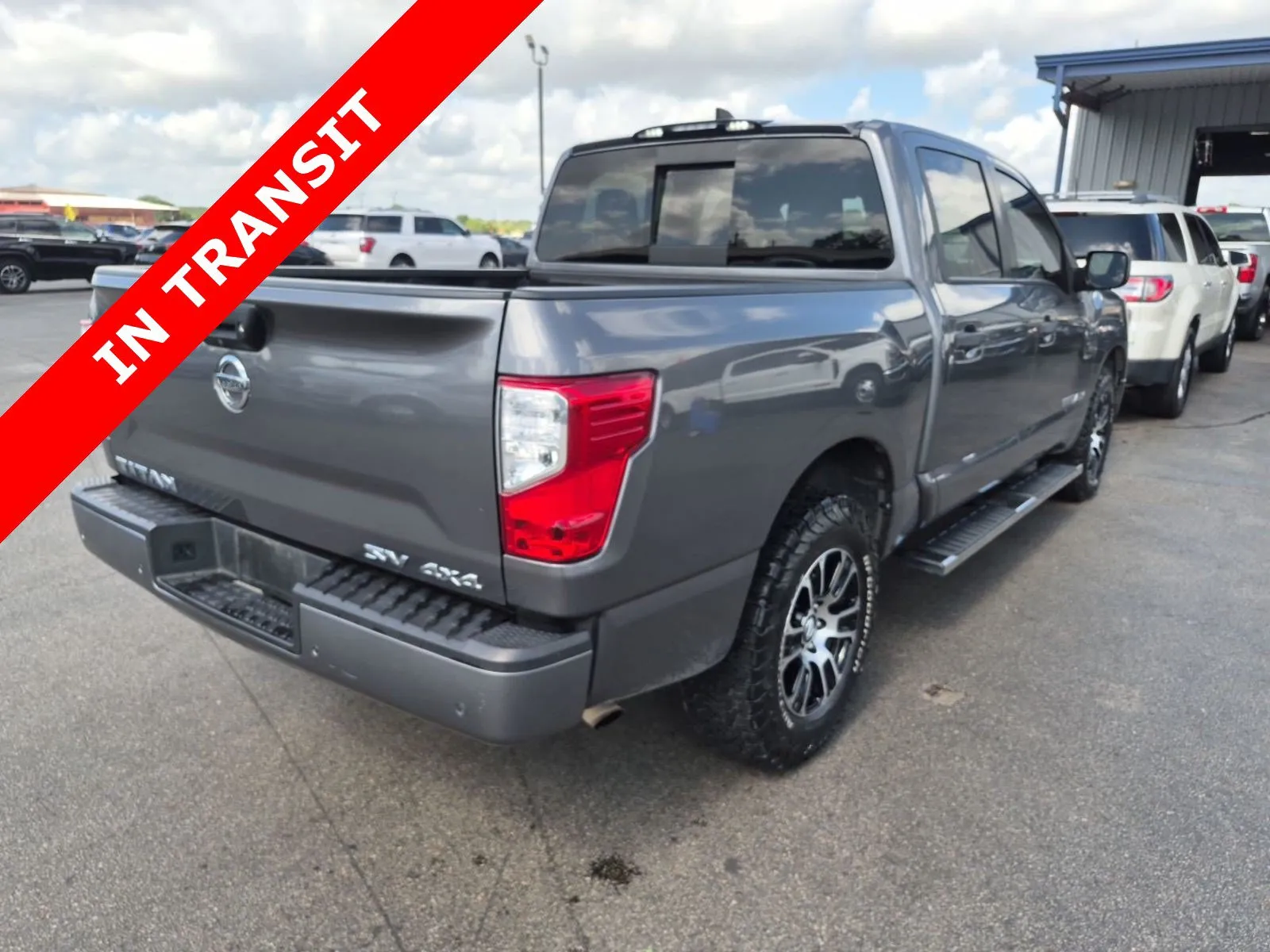 Nissan Titan photo 3