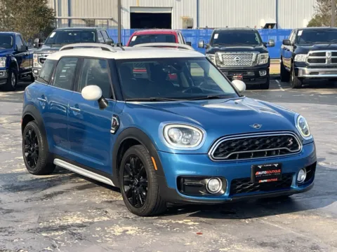 Another view of 2019 MINI Countryman Cooper S for sale in Alvin, TX at Auto Boutique Texas