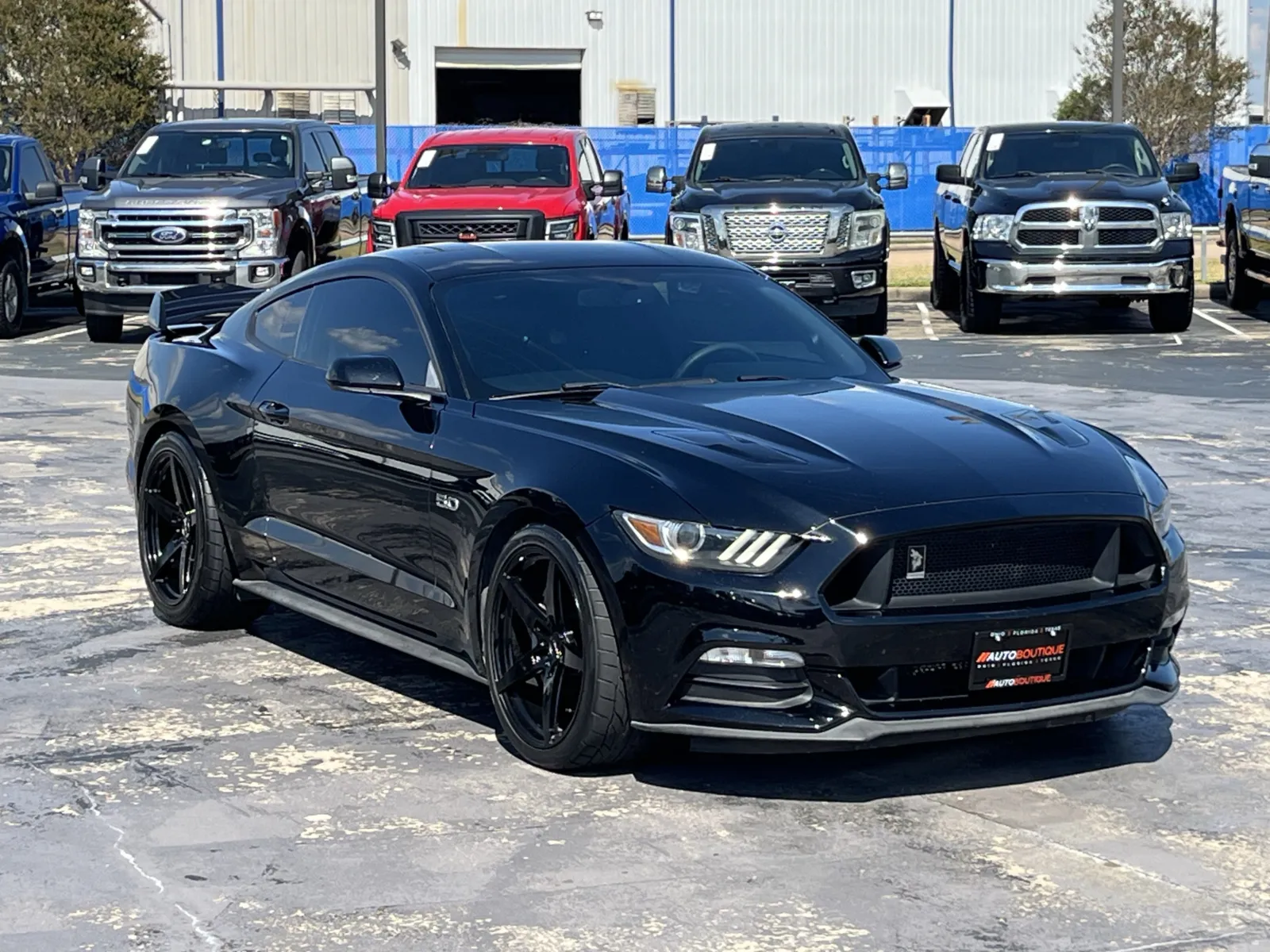 Ford Mustang photo 3
