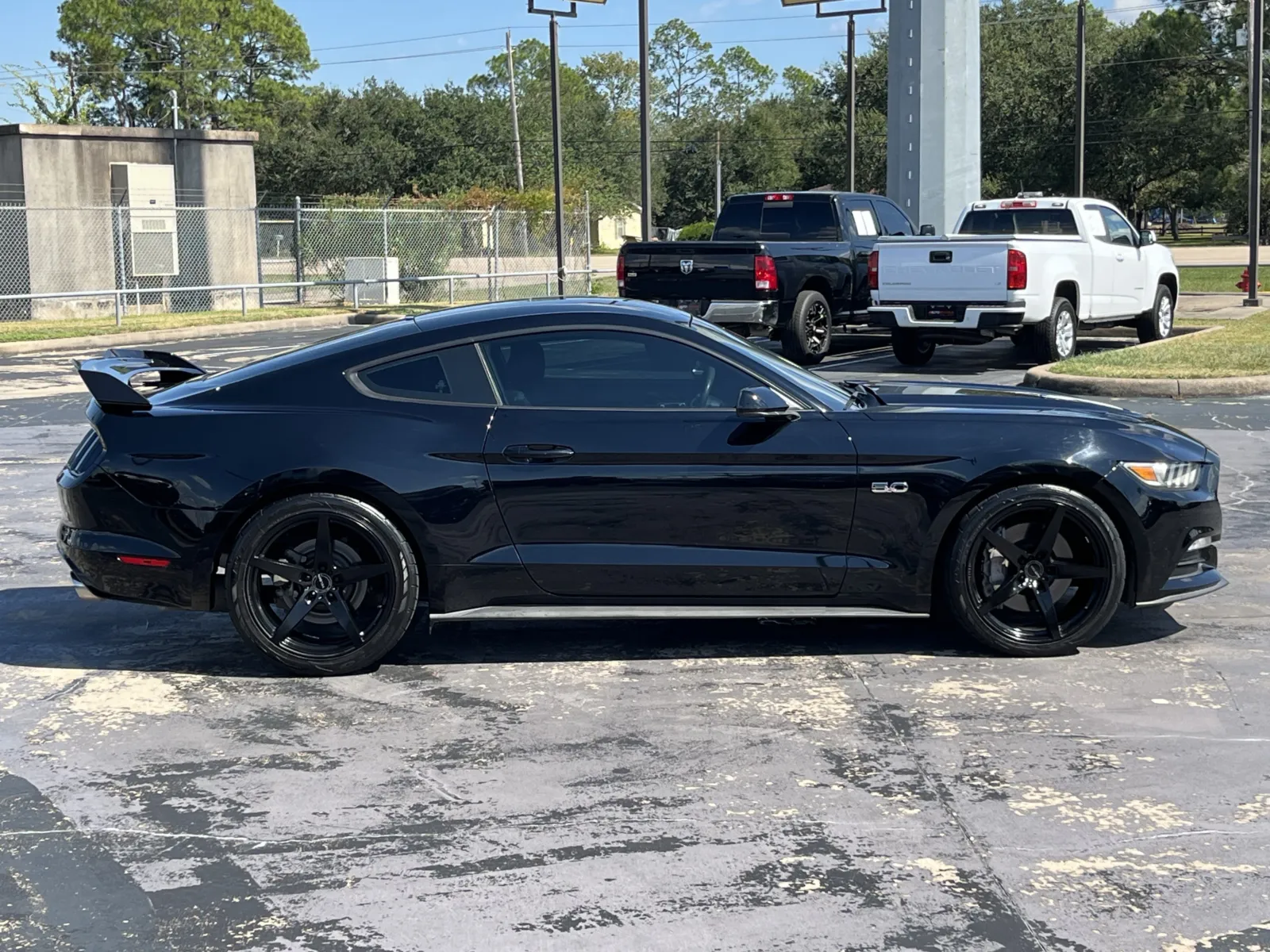 Ford Mustang photo 10