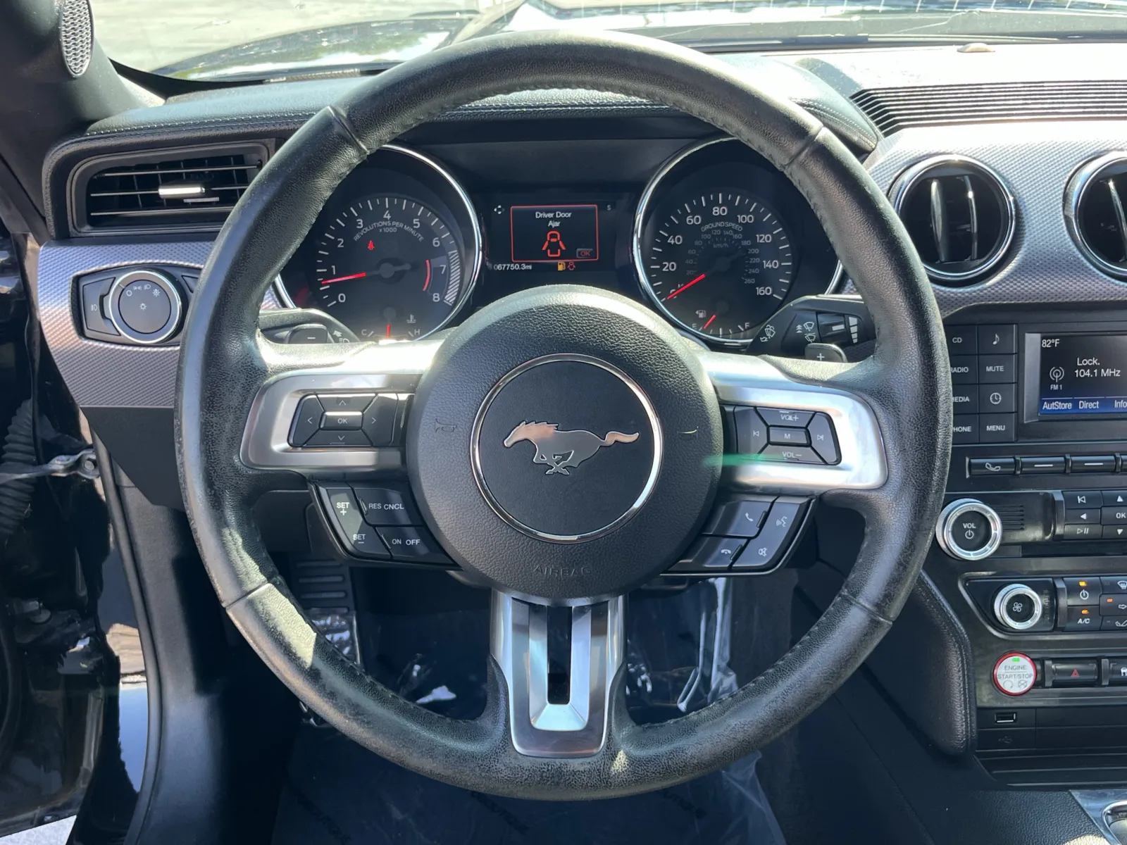 Ford Mustang photo 16