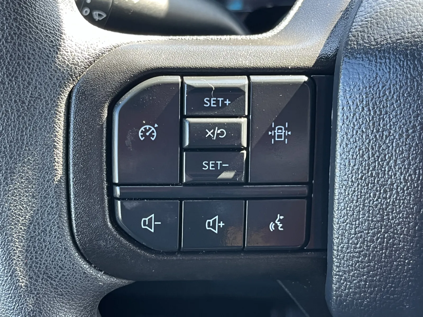 Ford F-150 photo 12