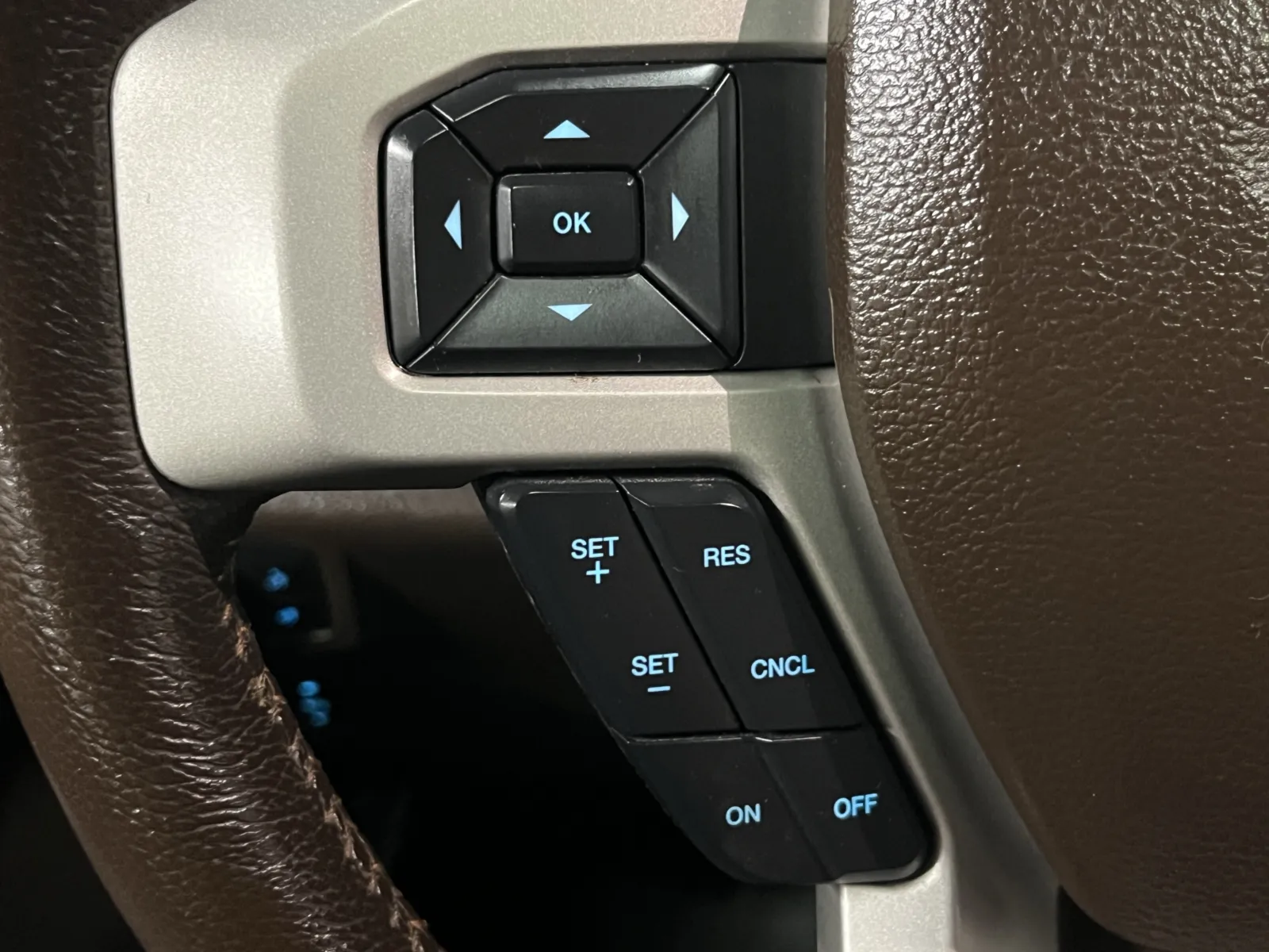 Ford F-250 photo 17