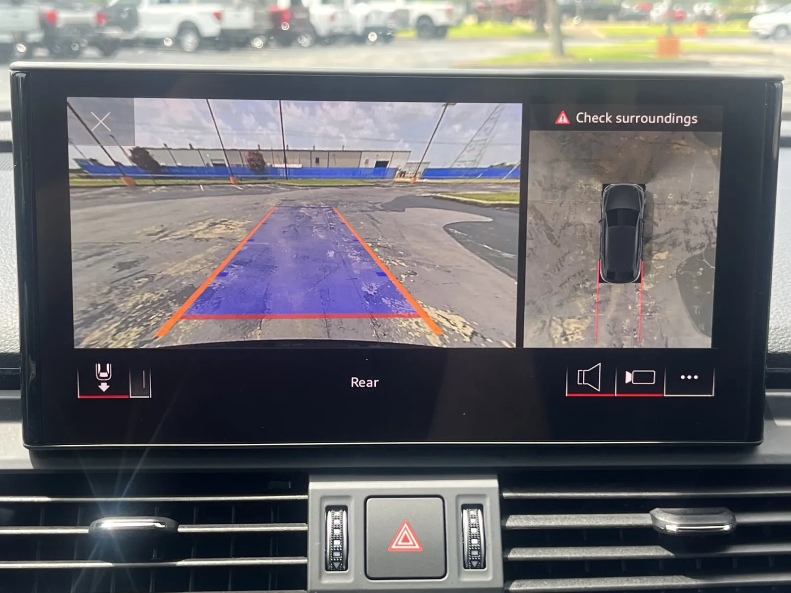 Audi SQ5 photo 21