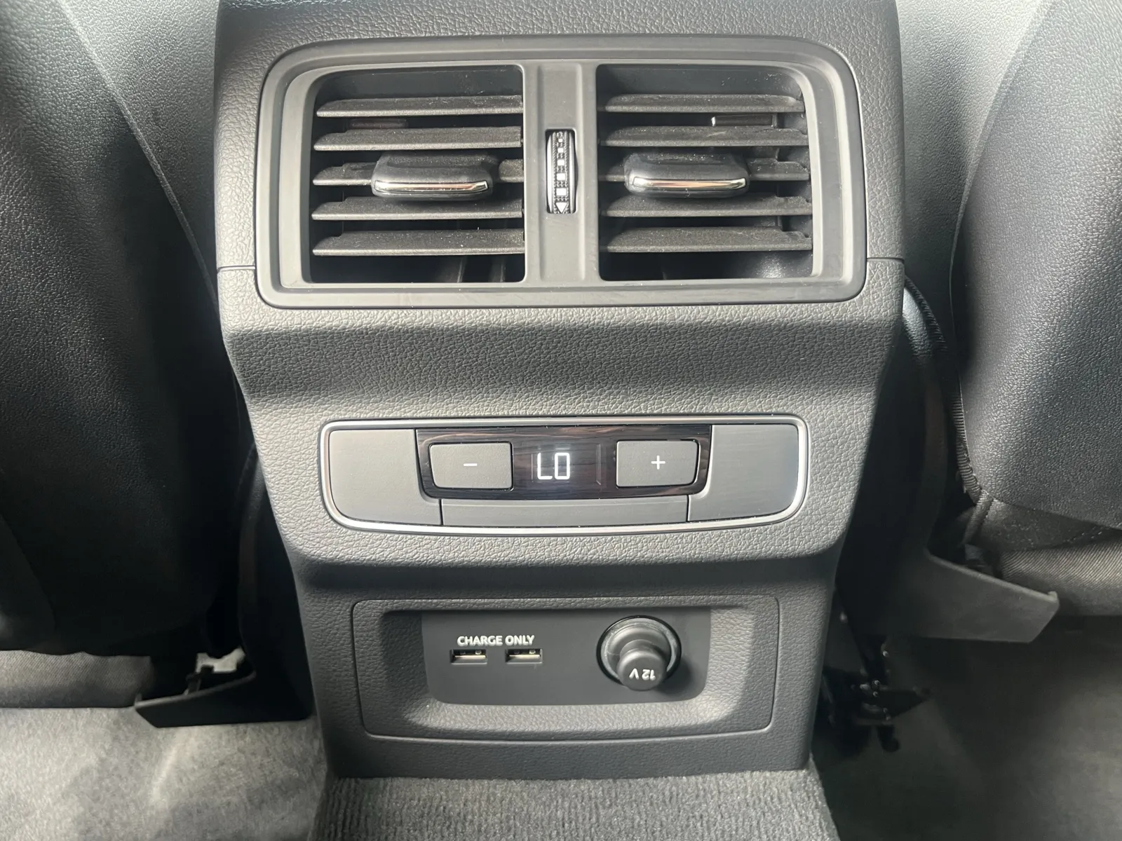 Audi SQ5 photo 26