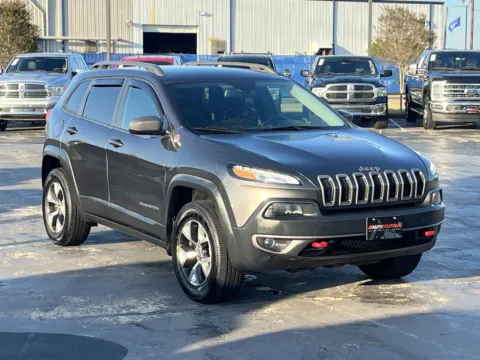 Another view of 2016 Jeep Cherokee Trailhawk for sale in Alvin, TX at Auto Boutique Texas