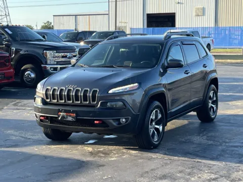 Photos of 2016 Jeep Cherokee Trailhawk for sale in Alvin, TX at Auto Boutique Texas