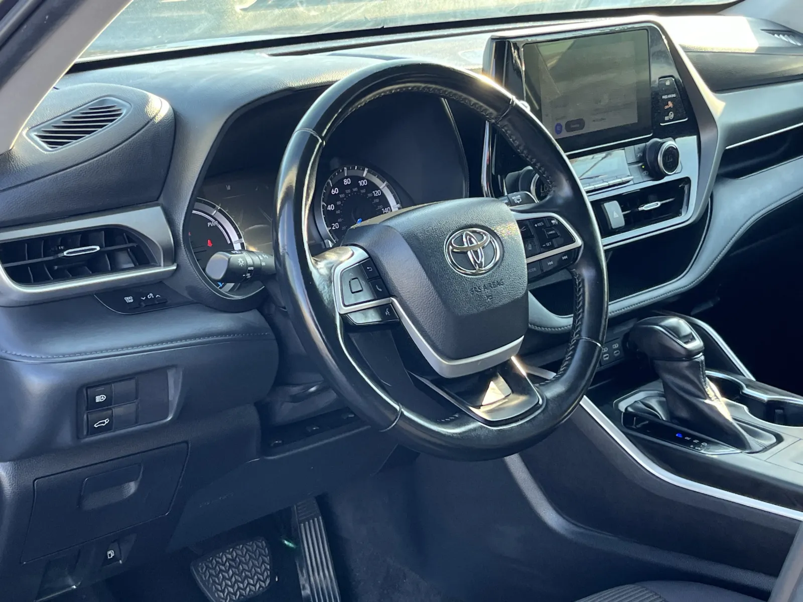 Toyota Highlander photo 12