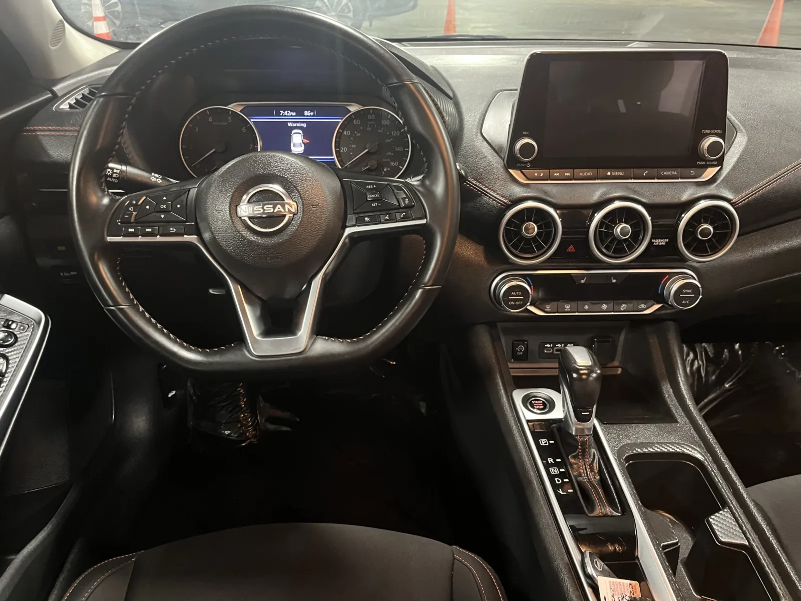 Nissan Sentra photo 14