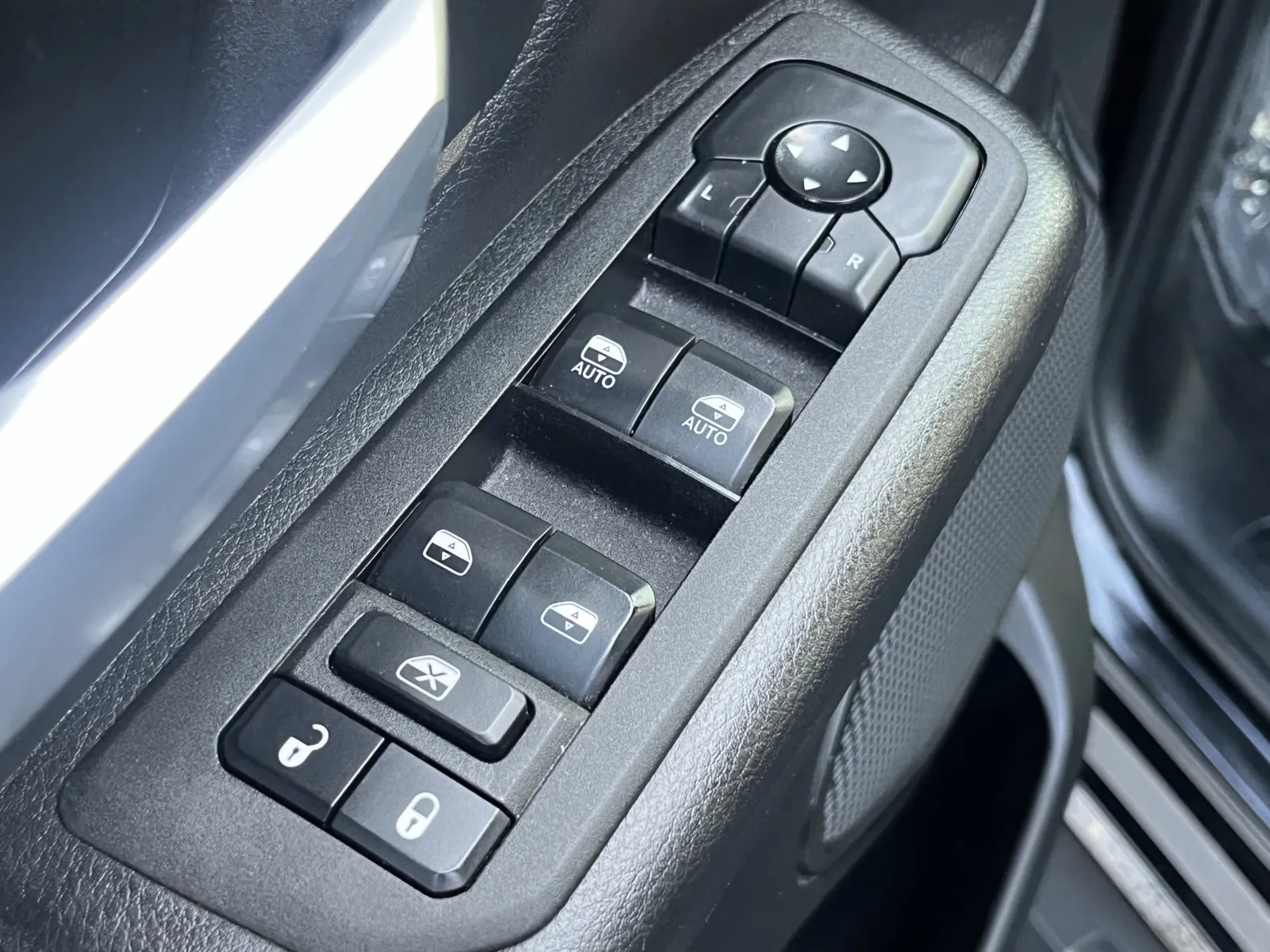 Ram 1500 photo 22