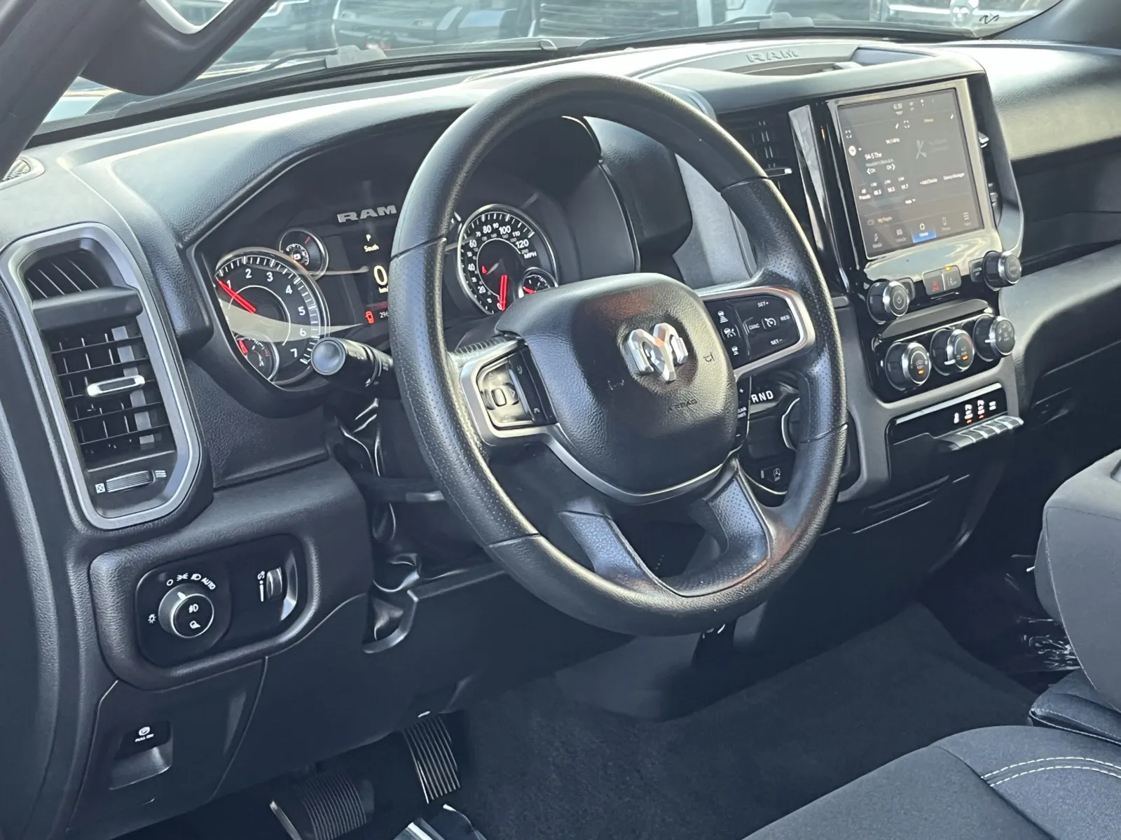 Ram 1500 photo 12