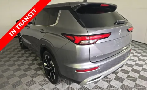 More photos of 2022 Mitsubishi Outlander SE at Auto Boutique Texas, TX