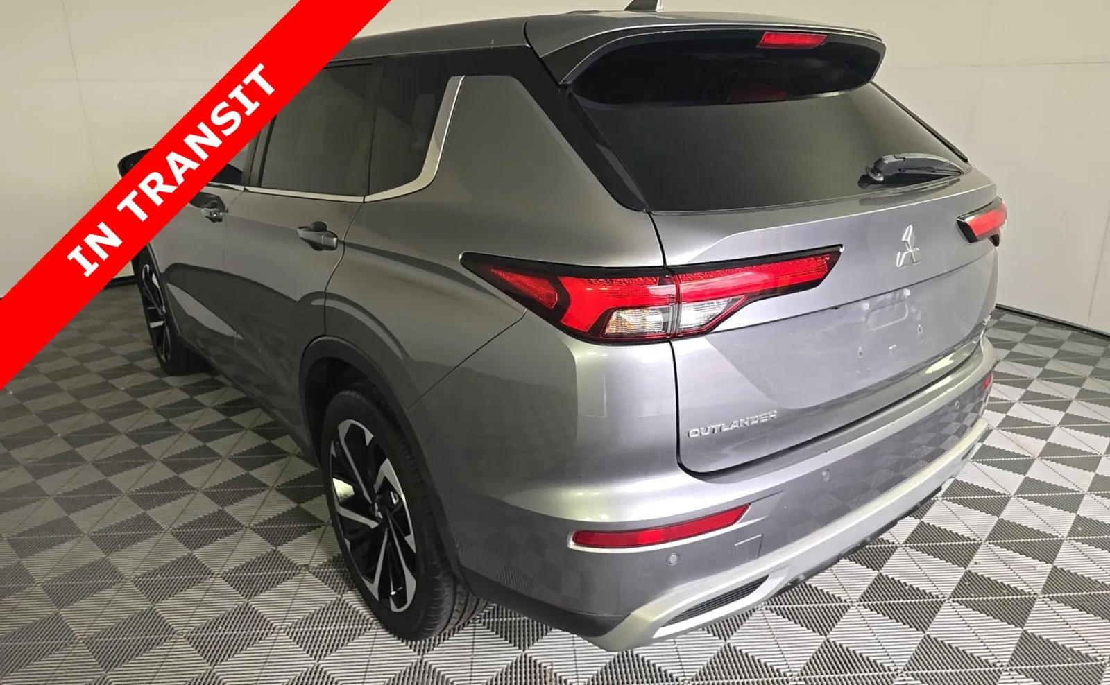 Mitsubishi Outlander photo 4