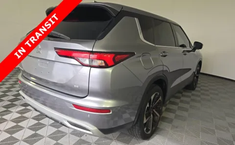 More photos of 2022 Mitsubishi Outlander SE at Auto Boutique Texas, TX
