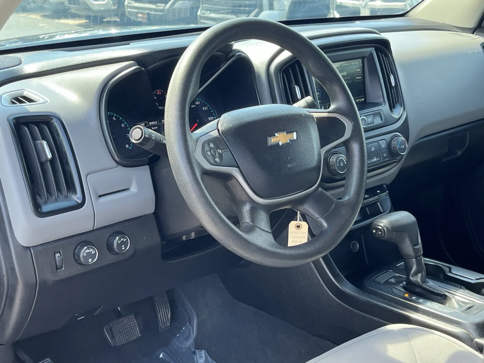 Chevrolet Colorado photo 12