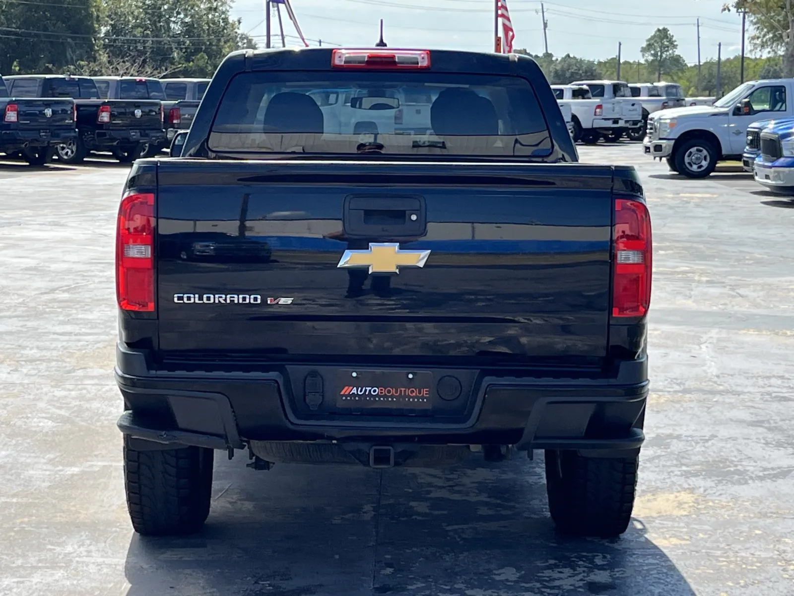 Chevrolet Colorado photo 8