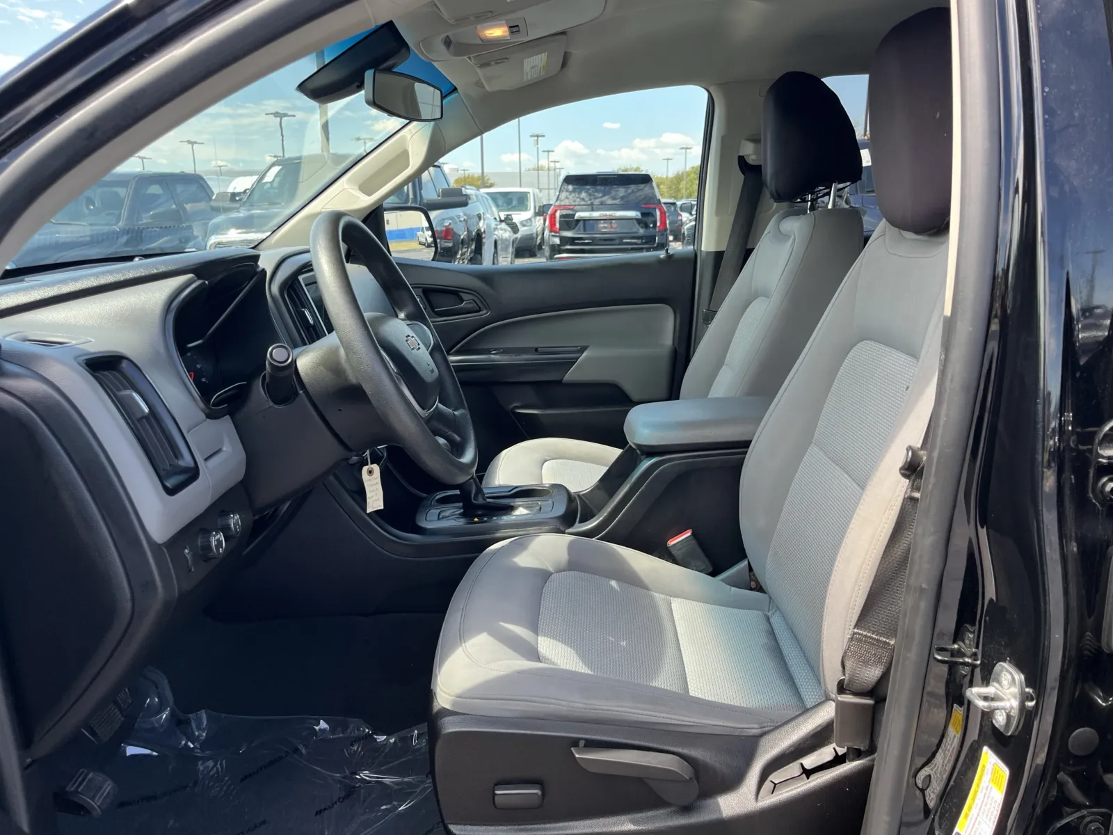 Chevrolet Colorado photo 23