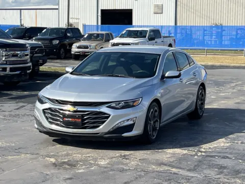 Photos of 2022 Chevrolet Malibu LT for sale in Alvin, TX at Auto Boutique Texas