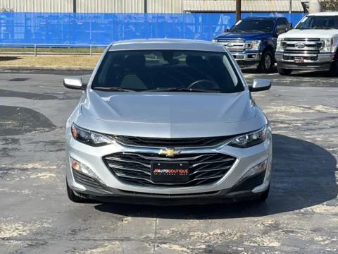 More photos of 2022 Chevrolet Malibu LT at Auto Boutique Texas, TX