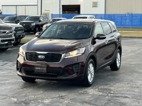 Photos of 2019 Kia Sorento LX for sale in Alvin, TX at Auto Boutique Texas