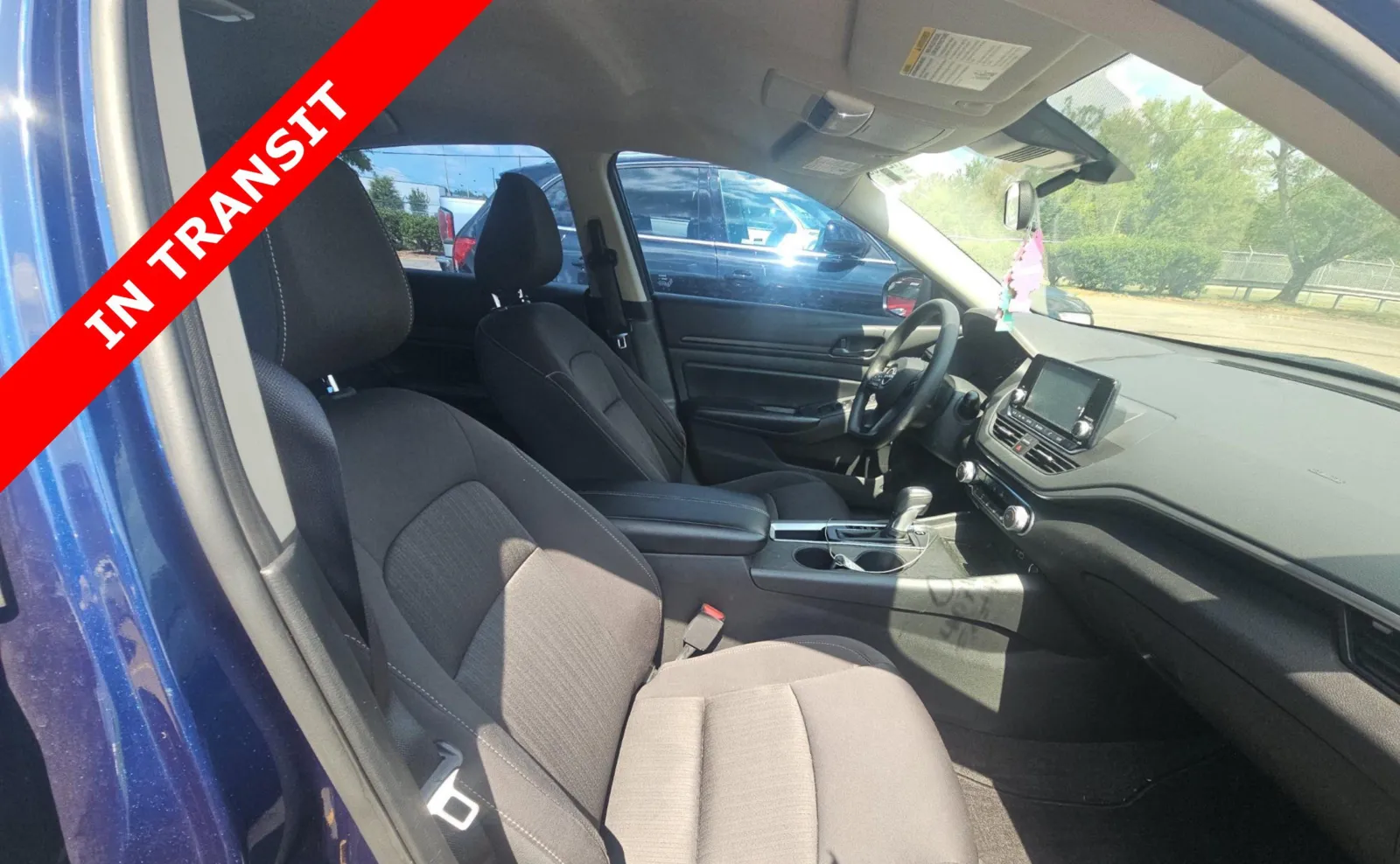 Nissan Altima photo 5