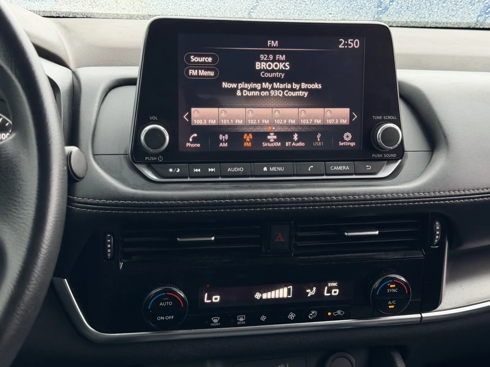 Nissan Rogue photo 19