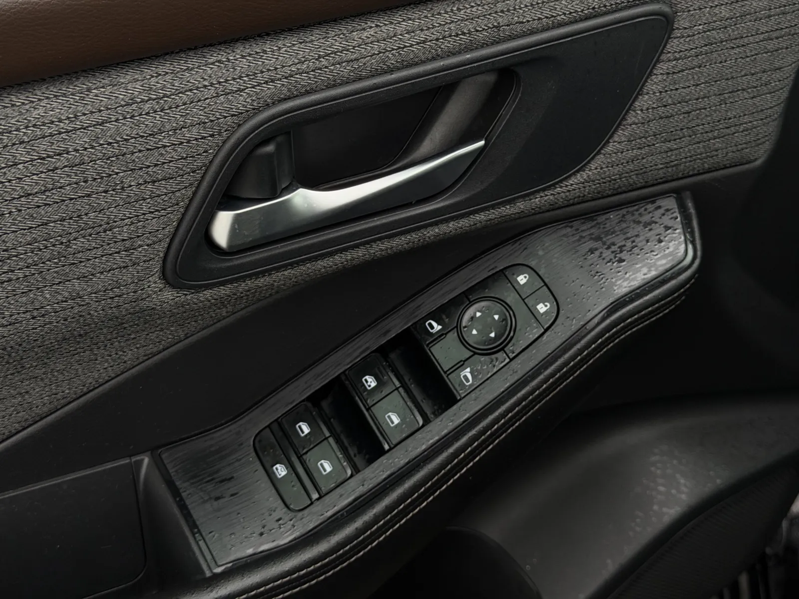 Nissan Rogue photo 11