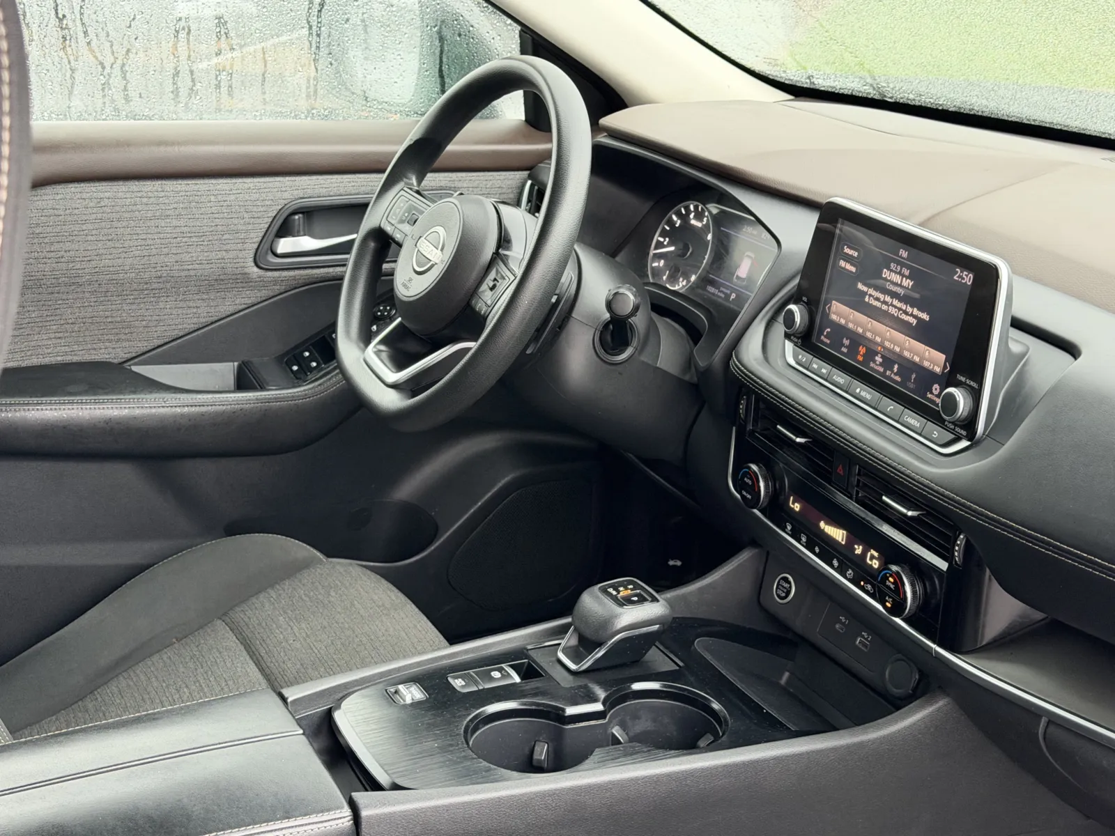 Nissan Rogue photo 16