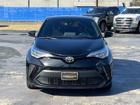 More photos of 2021 Toyota C-HR XLE at Auto Boutique Texas, TX