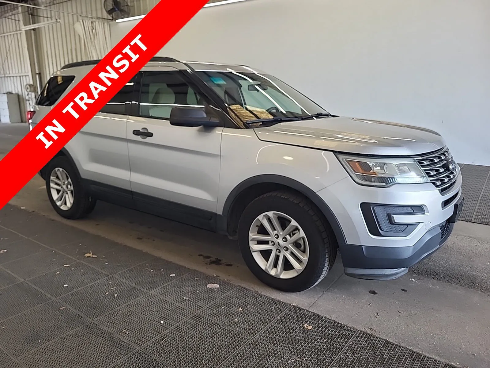Ford Explorer photo 3