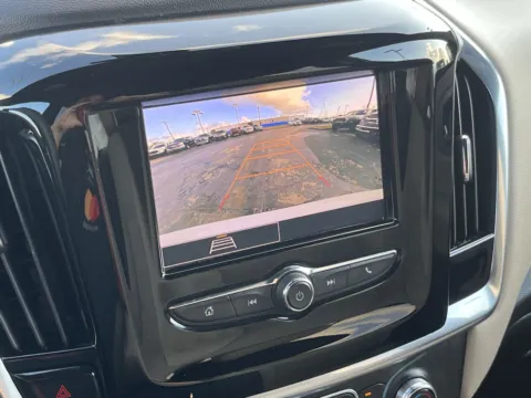 More photos of 2022 Chevrolet Traverse LS at Auto Boutique Texas, TX