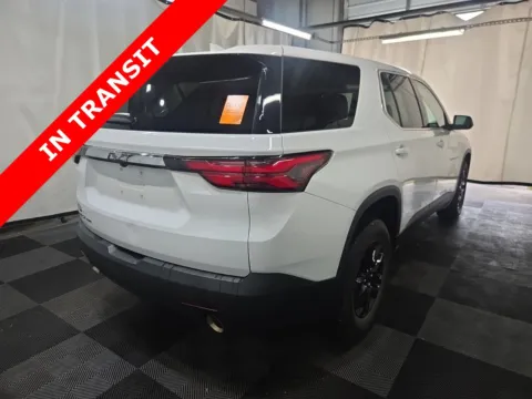 More photos of 2022 Chevrolet Traverse LS at Auto Boutique Texas, TX