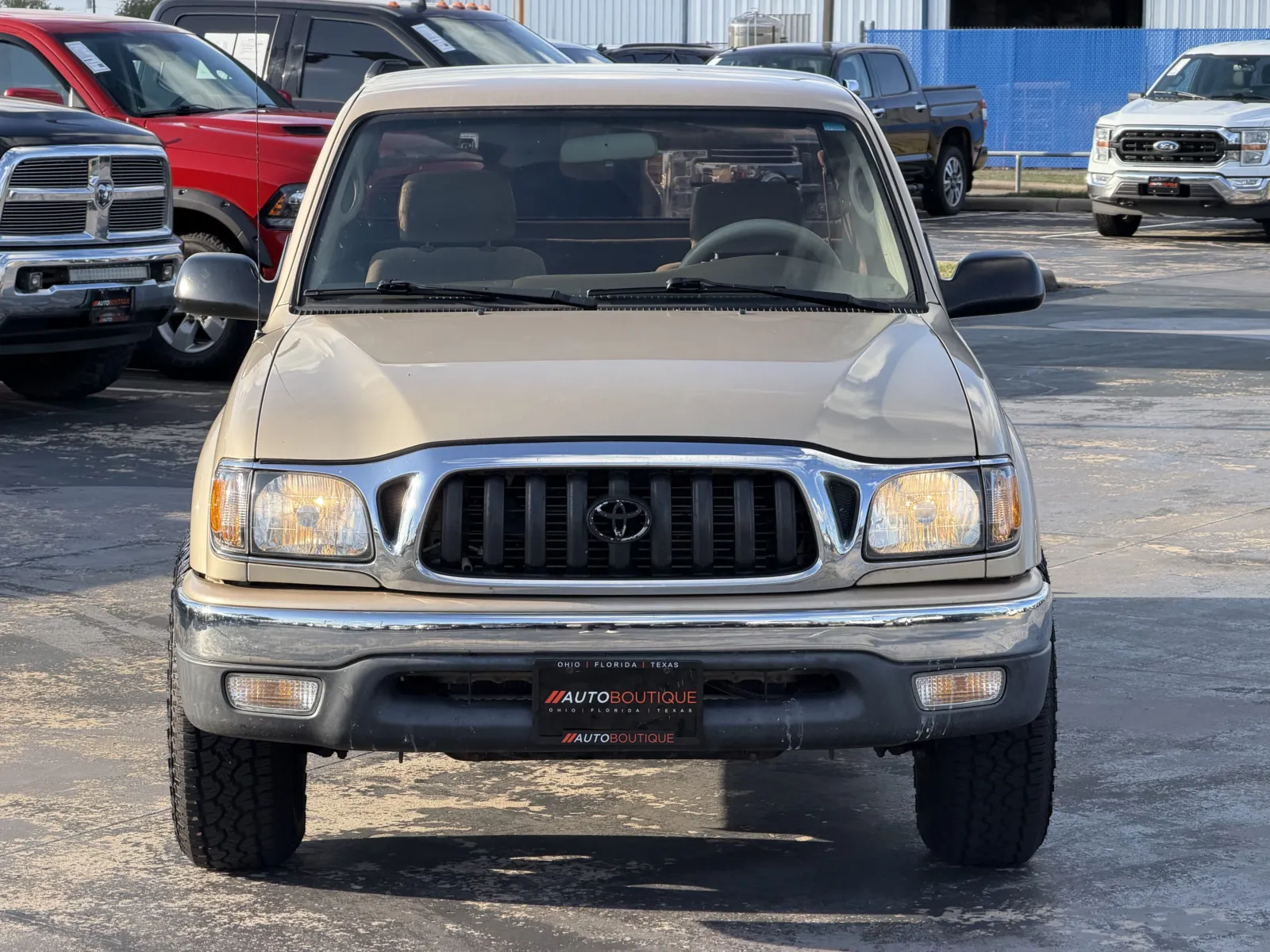 Toyota Tacoma photo 5
