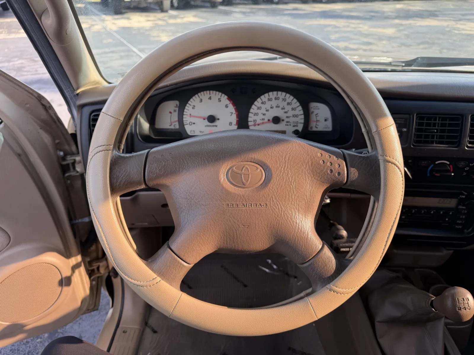 Toyota Tacoma photo 14