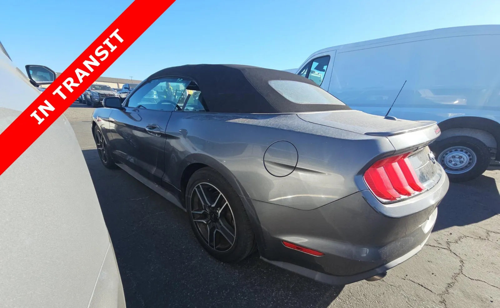 Ford Mustang photo 4