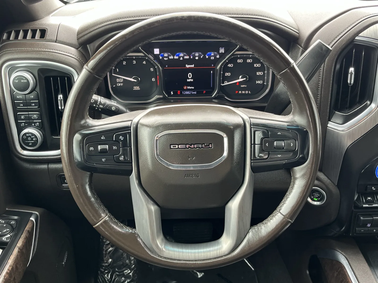 GMC Sierra photo 16