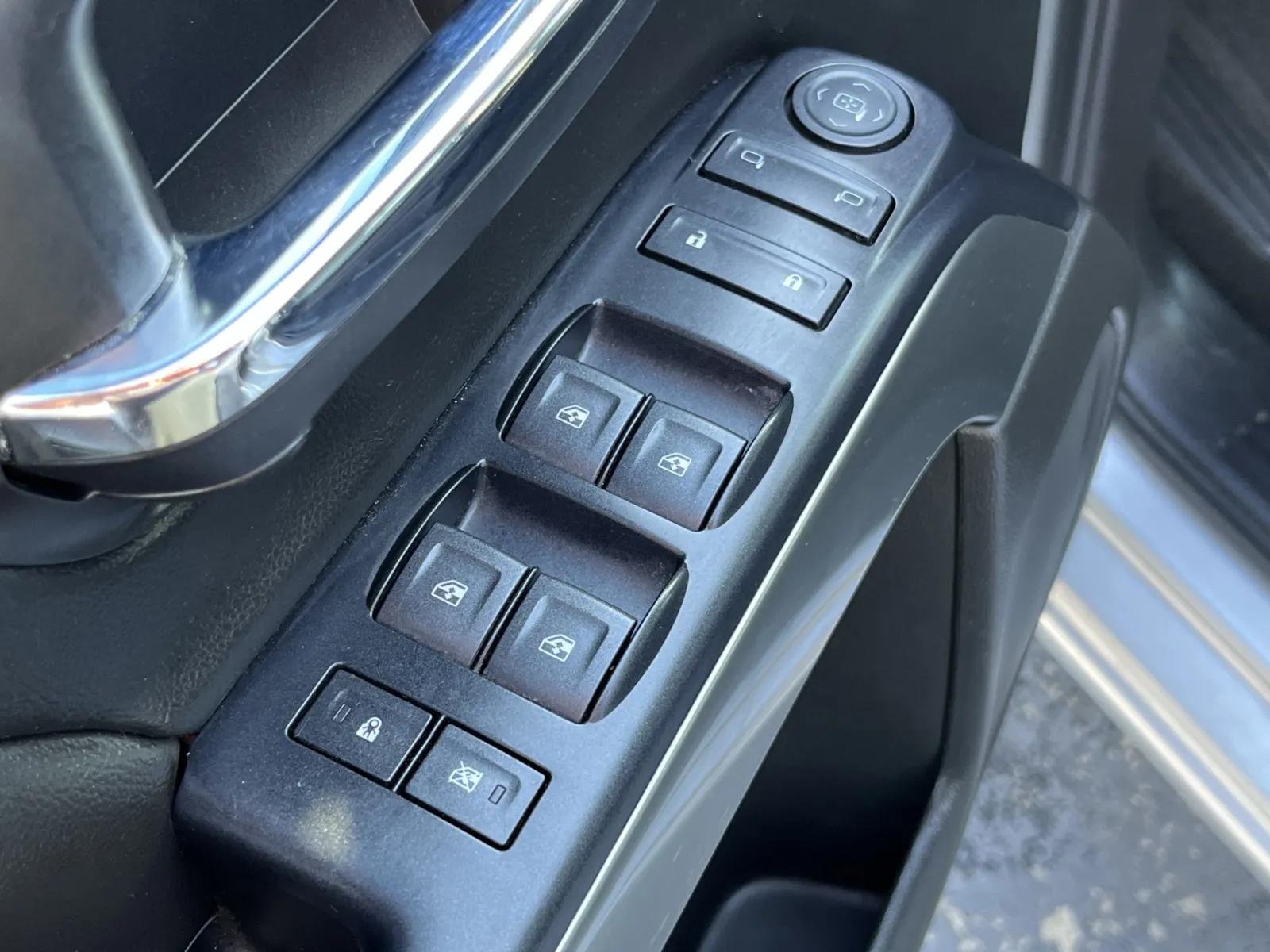 Chevrolet Silverado photo 22