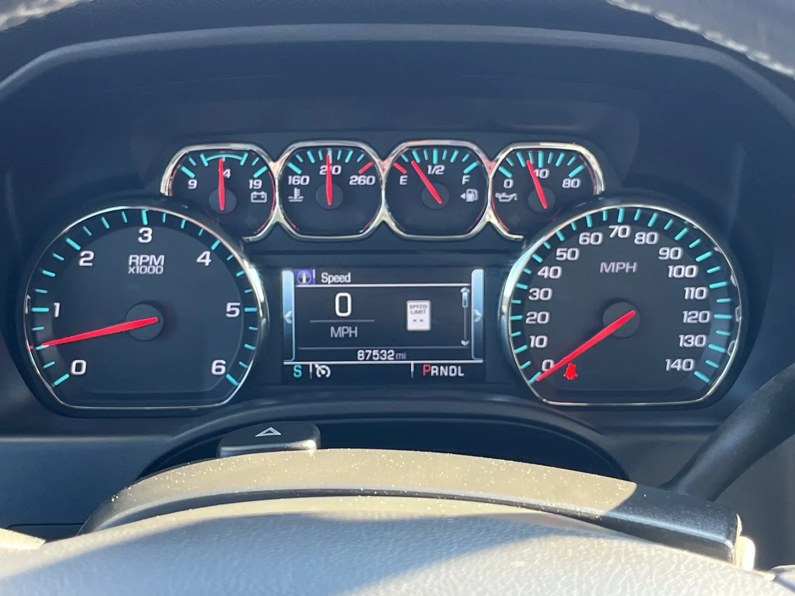 Chevrolet Silverado photo 18