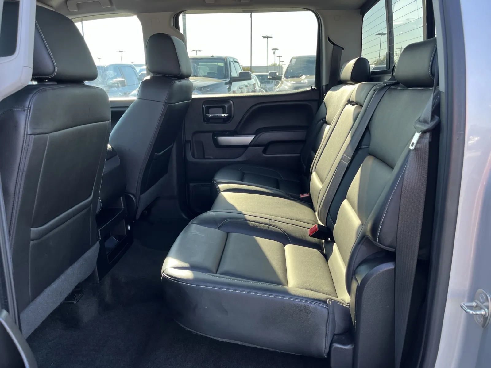 Chevrolet Silverado photo 26