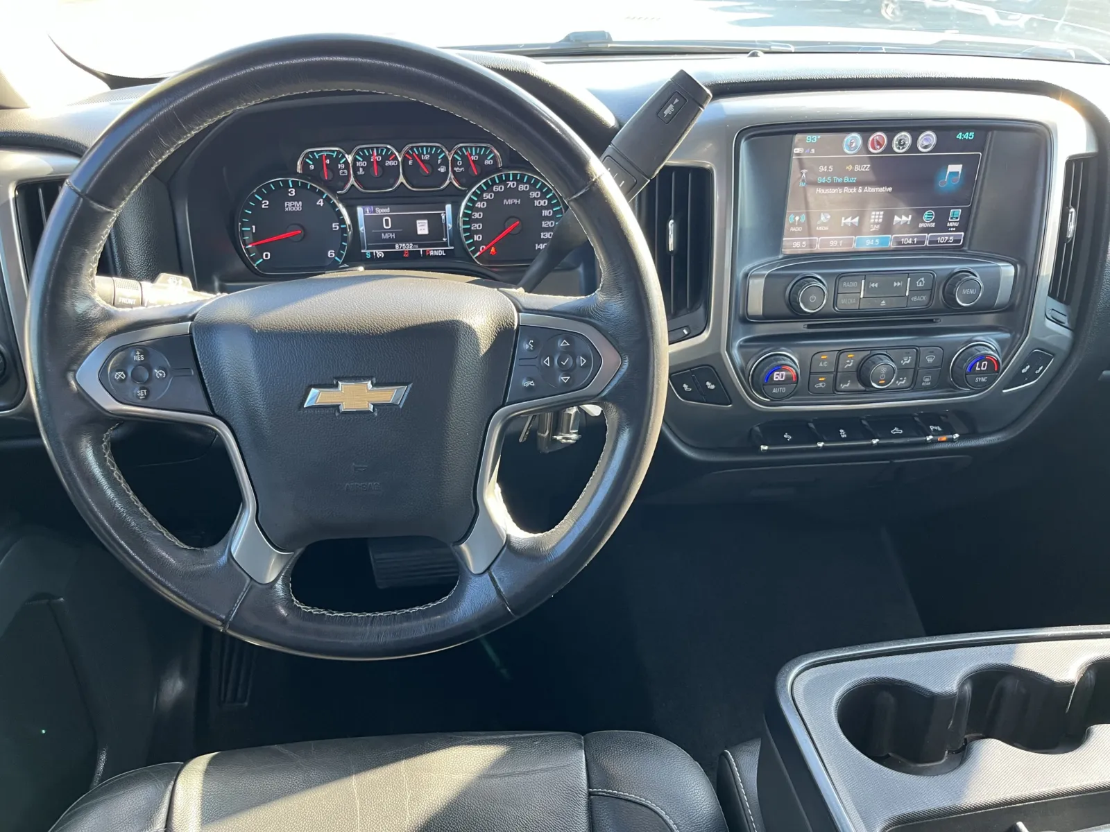 Chevrolet Silverado photo 14