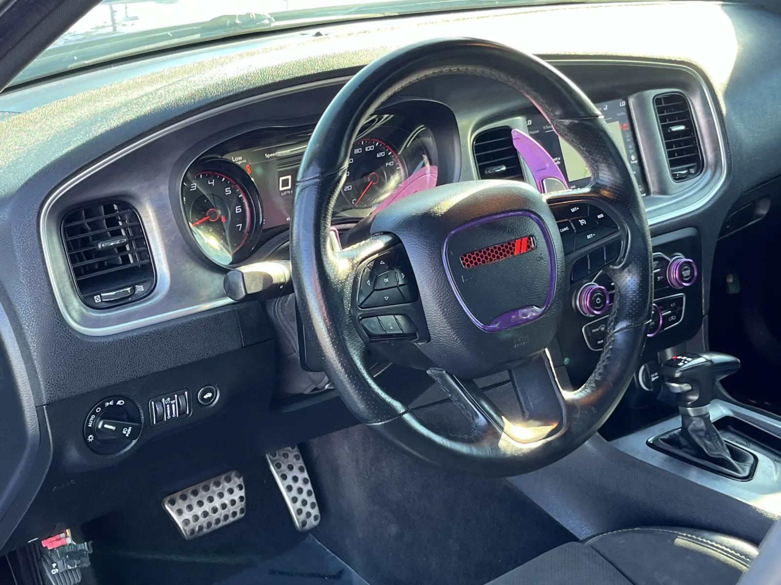 Dodge Charger photo 17