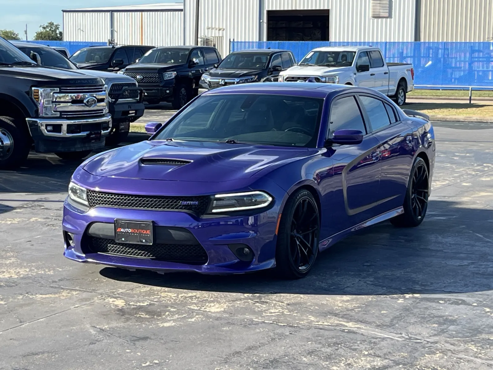 Dodge Charger photo 2