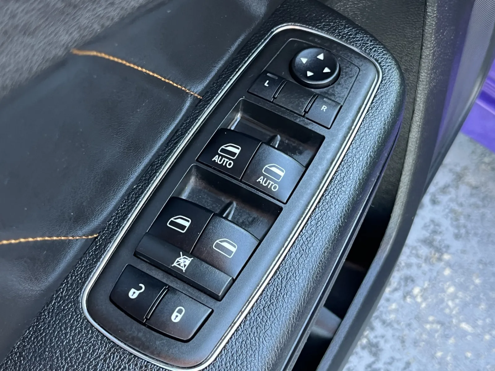 Dodge Charger photo 27