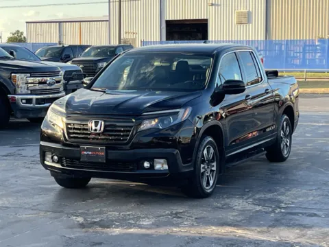 Photos of 2018 Honda Ridgeline RTL for sale in Alvin, TX at Auto Boutique Texas