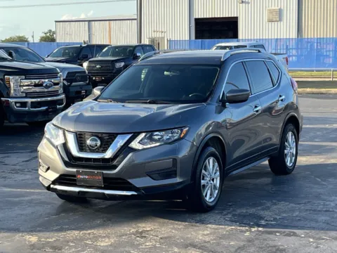 Photos of 2018 Nissan Rogue SV for sale in Alvin, TX at Auto Boutique Texas
