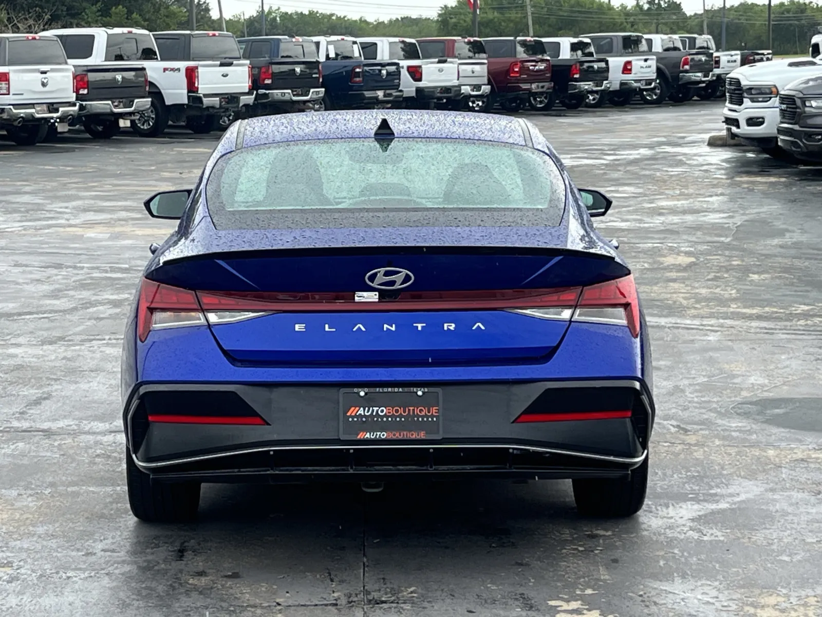 Hyundai Elantra photo 6