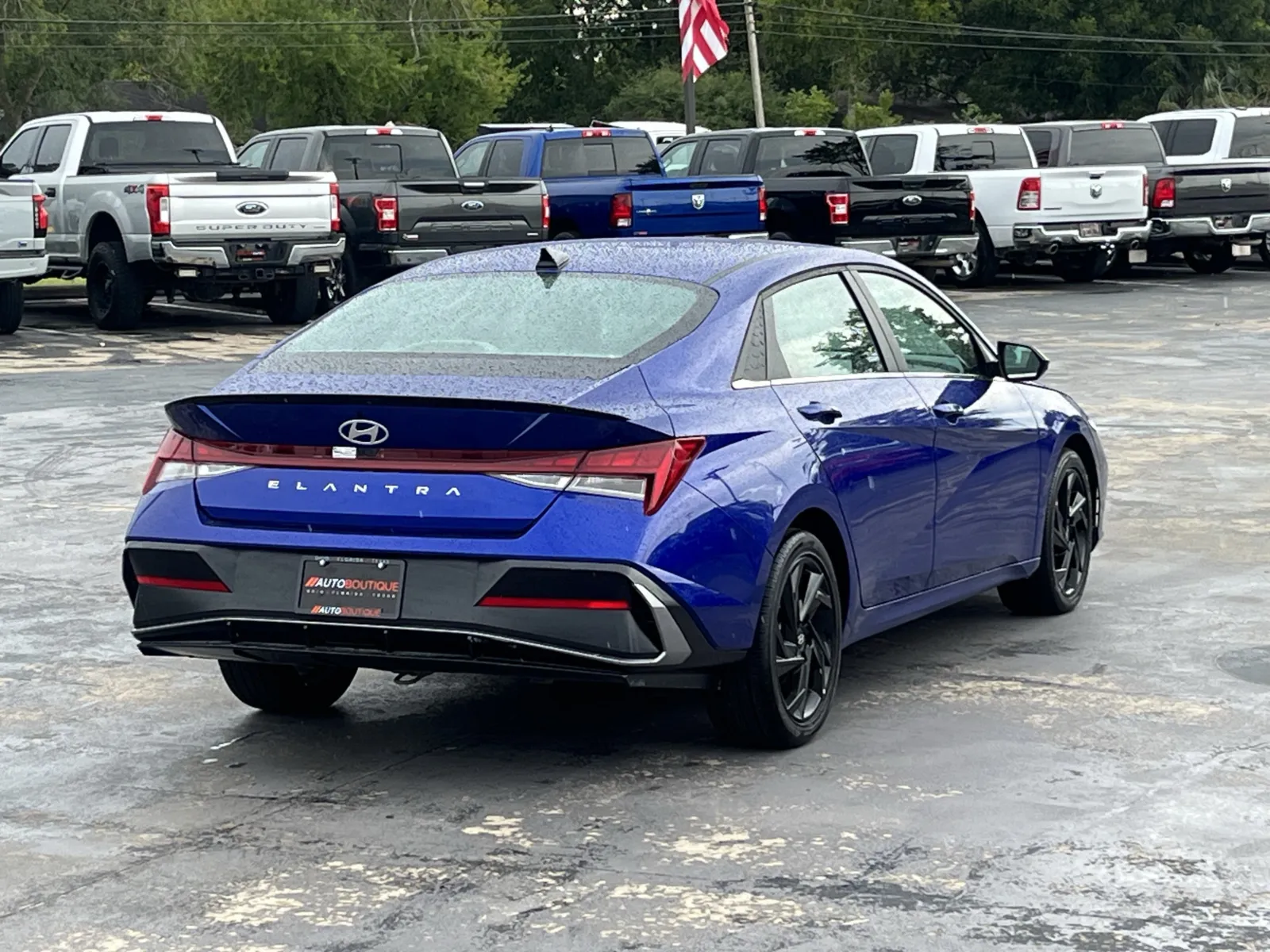Hyundai Elantra photo 8